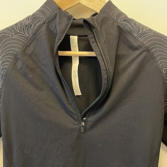 Sz4 Lululemon Toasty Tech 1/2 zip in black NWOT - Picture 11 of 15